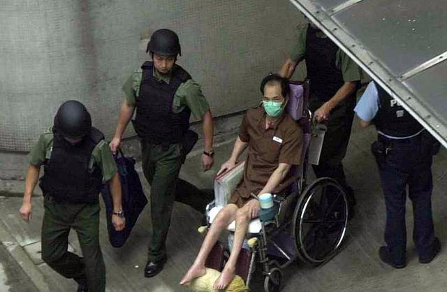 自投罗网！香港犯案逃亡内地32年，前日赴港旅游被捕