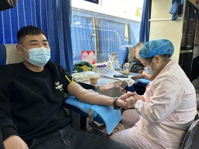 热血浓情 给力生命 辉县市百泉镇组织开展义务献血活动