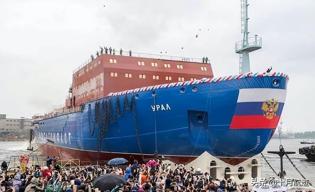 中俄联手干了件大事，破冰船前方开路，“冰上丝绸之路”正式开通