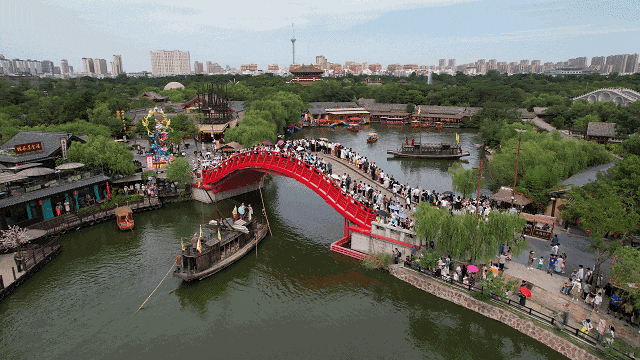 河南开封清明上河园大宋·皇家乐园：五大游乐项目面向已入园游客免费开放！
