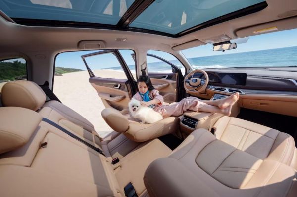 迈入中型大七座插混SUV的新时代，蓝电E5荣耀版仅售9.98万！CS75PLUS难以抵挡