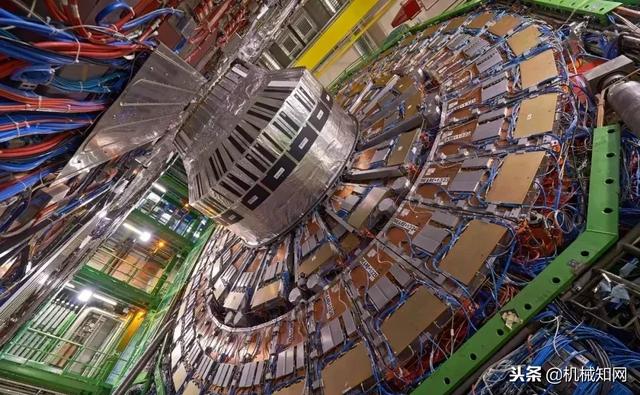 耗资300亿的中国超级对撞机将于2022年开工，曾遭杨振宁反对