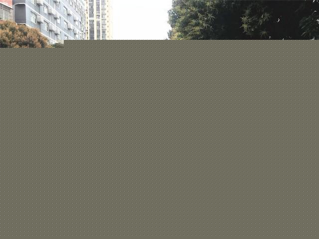 南宁一女子开共享汽车发生事故，保险公司赔付后，她被平台索赔2100多元