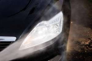 汽车大灯有水雾小妙招(车灯水雾：如何快速处理？)