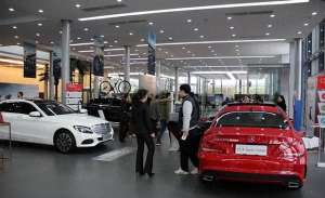 汽车钥匙秘密(买完新车，车钥匙上这个小东西不能丢？老司机：或许能让你省几万)