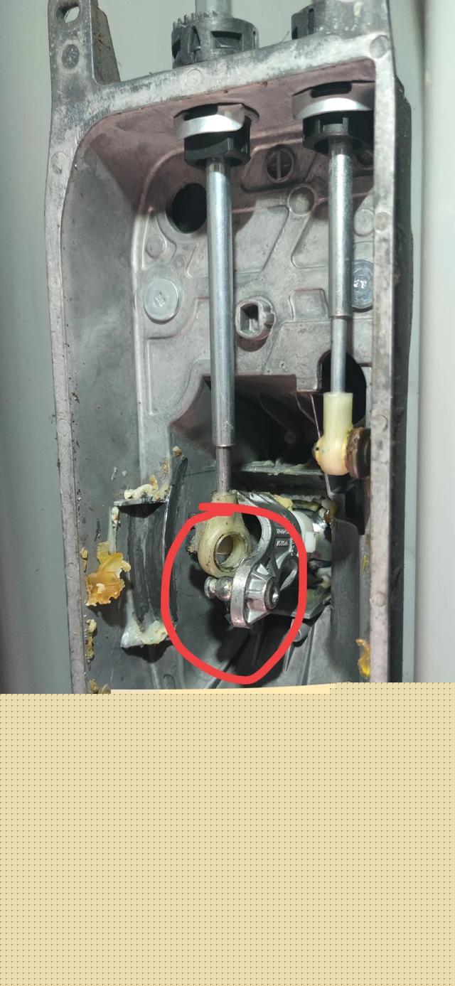 大众手动档无法挂挡 挂挡把与拉线脱落 应急处理方法和维修宝典