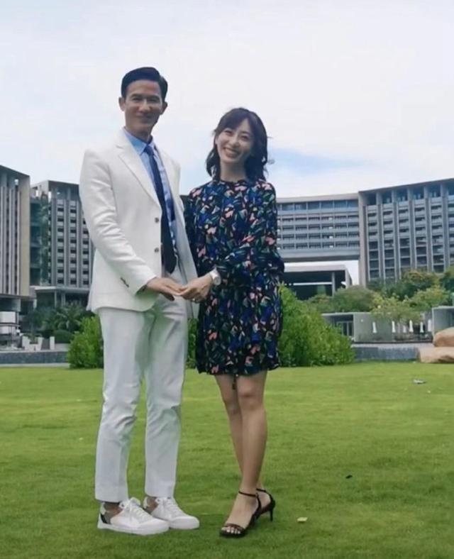 她是回族第一美女，16岁恋张铁林，与吴京传绯闻，后嫁大23岁丈夫