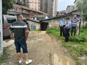 岳阳汽车改装(岳阳楼区查处一台非法改装加油车)