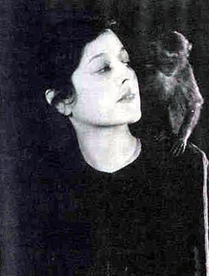 日军占上海，帅哥和洋美女印刷毛主席《论持久战》，亲自开车散发