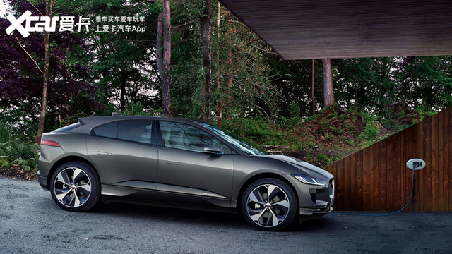 零百4.8秒，电动车一样很有驾驶乐趣，试驾捷豹I-PACE