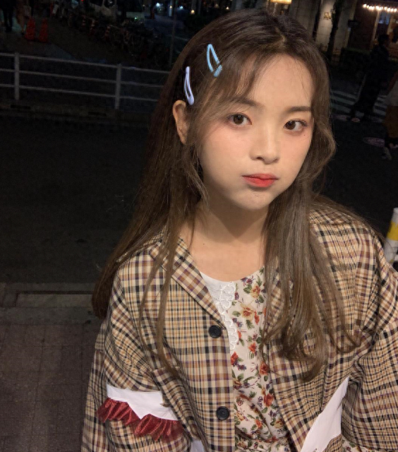 尴尬！95后小花拍戏情绪高潮出戏滴眼药水，对面男演员表情亮了
