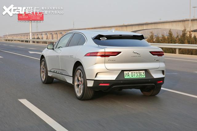 零百4.8秒，电动车一样很有驾驶乐趣，试驾捷豹I-PACE